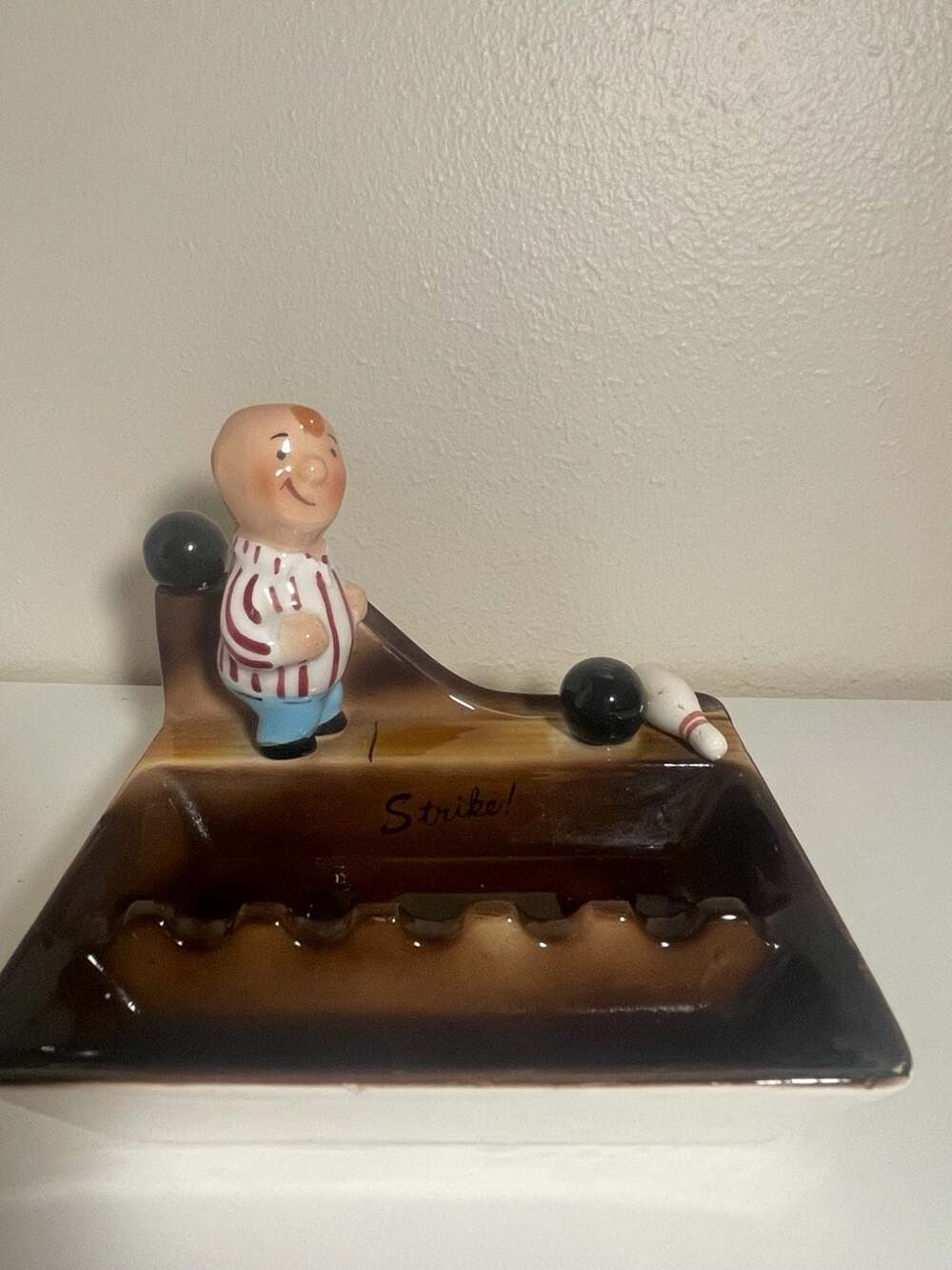 Vintage Shafford Buffer the Bowler 5007-J Bowling Ashtray Japan MCM Ceramic
